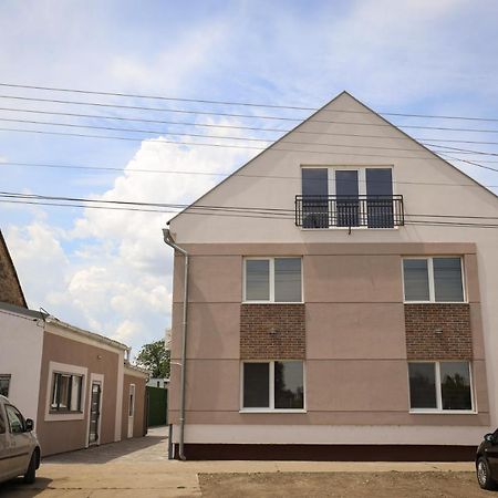 Domacin Komsijska Gostiona Zrenjanin Extérieur photo