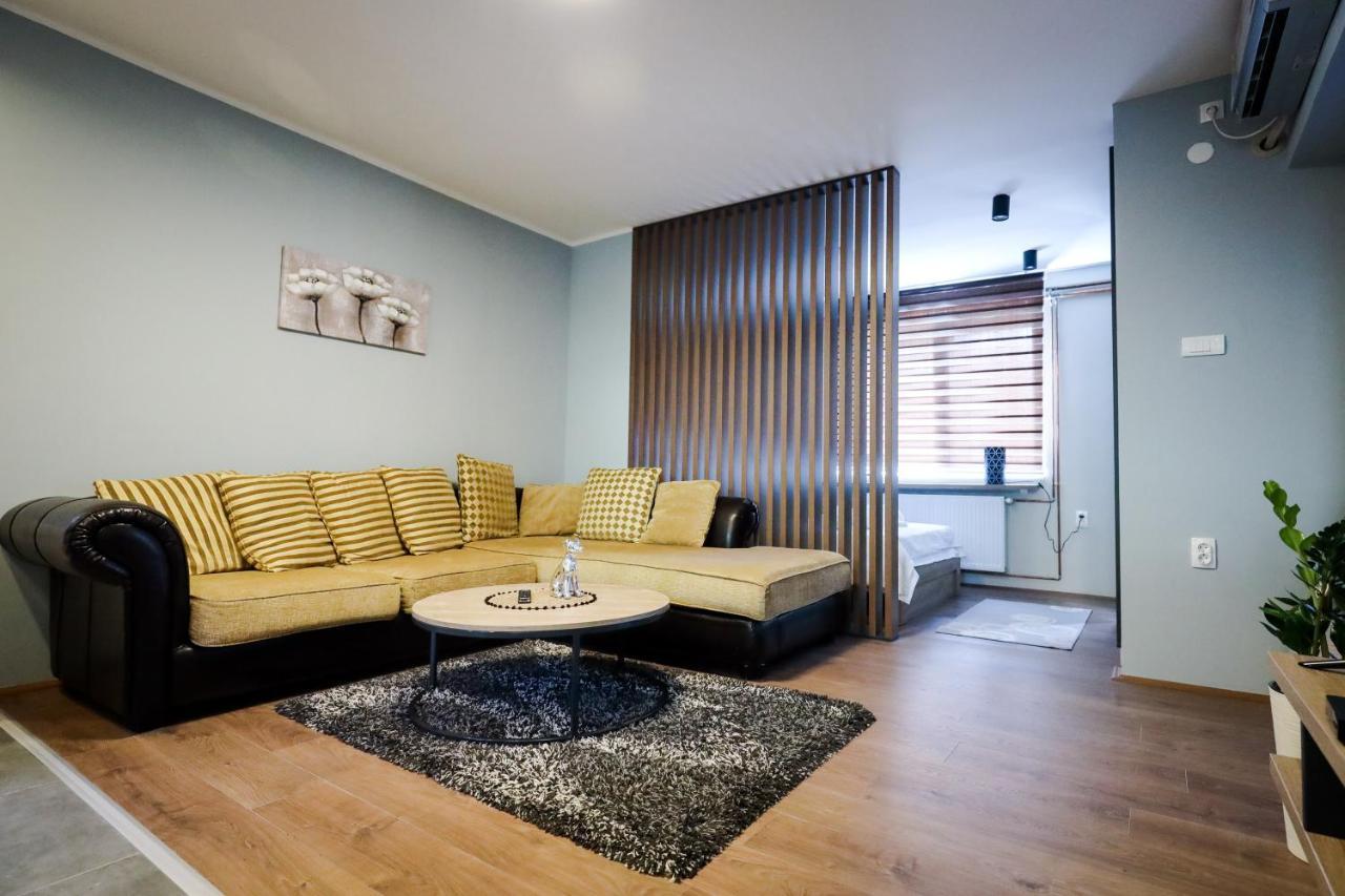 Domacin Komsijska Gostiona Zrenjanin Extérieur photo